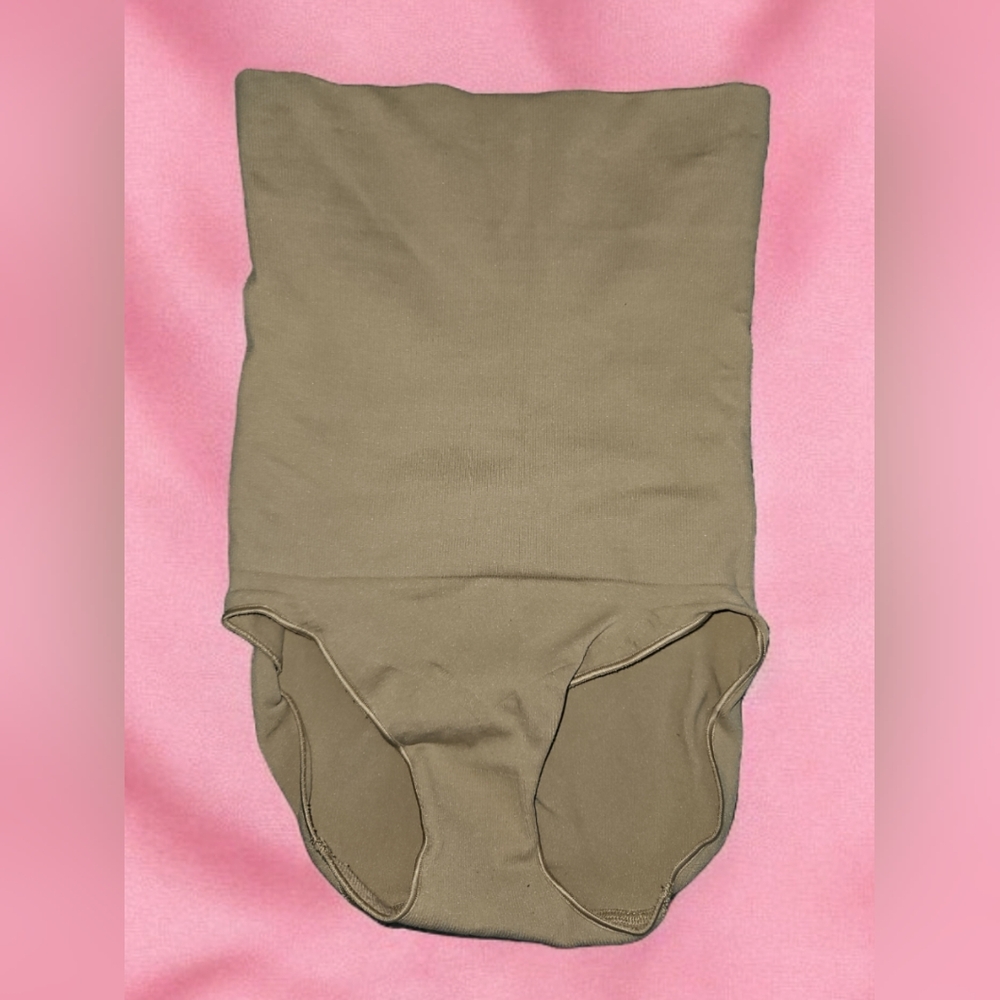 Love Your Assets Shapewear Tummy Control Underwear Briefs High Waist Size M